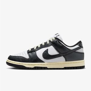 Nike Dunk Low Size 10/8.5 UNISEX